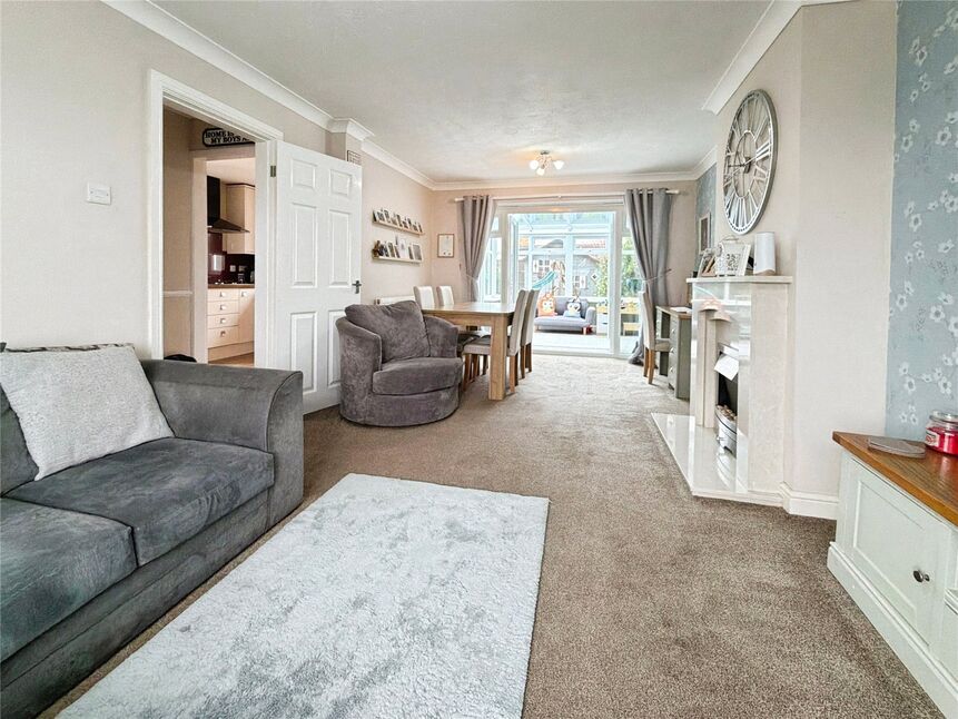 Lounge / Dining Room