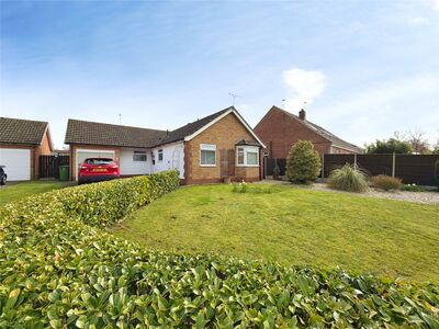 Lavender Close, 3 bedroom Detached Bungalow for sale, &pound;270,000