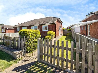 Mulberry Avenue, 2 bedroom Semi Detached Bungalow for sale, &pound;160,000
