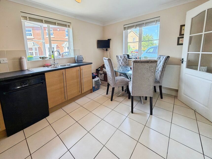 Kitchen / Breakfast Room