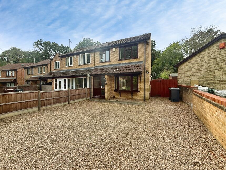 Main image of 3 bedroom Semi Detached House to rent, Locking Close, Lincoln, Lincolnshire, LN6