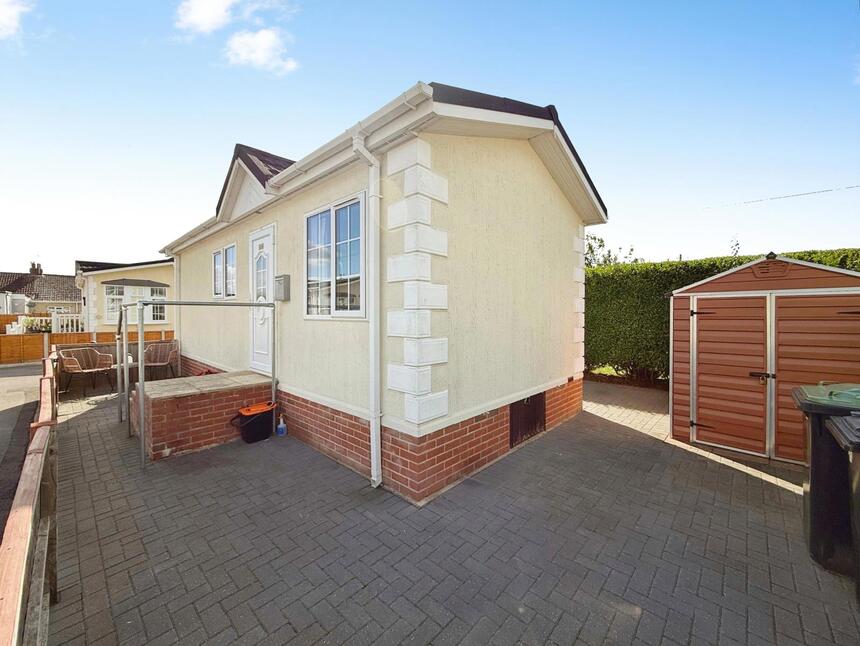Main image of 1 bedroom Park Home Property for sale, Ambleside Park, North Hykeham, Lincolnshire, LN6