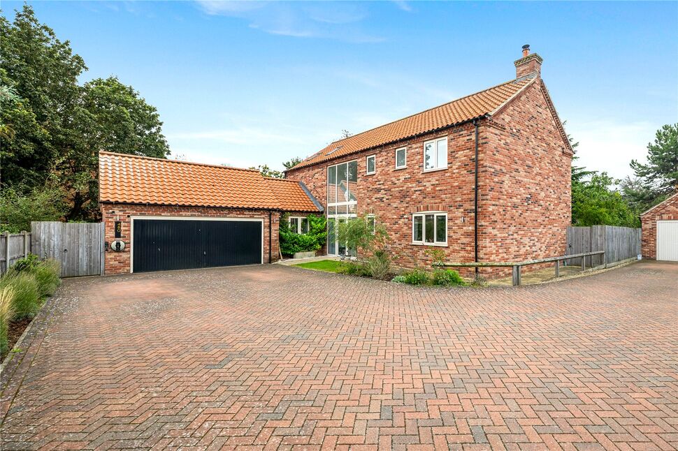 Main image of 4 bedroom Detached House for sale, Newark Road, North Hykeham, Lincolnshire, LN6