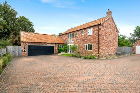 Newark Road, 4 bedroom Detached House for sale, &pound;575,000