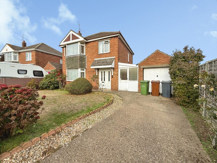 Main image of 3 bedroom Detached House for sale, Richards Avenue, Lincoln, Lincolnshire, LN6