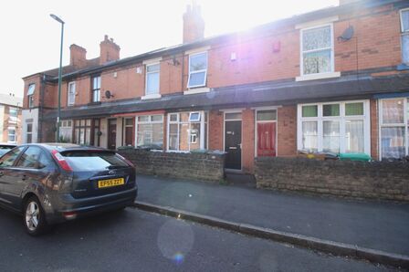 2 bedroom Mid Terrace House to rent