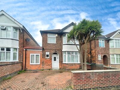 Cliff Road, 4 bedroom Detached House for sale, £375,000