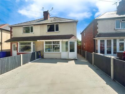 Doncaster Avenue, 3 bedroom Semi Detached House for sale, £240,000
