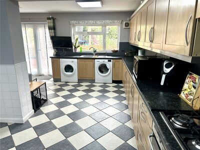 3 bedroom End Terrace House for sale