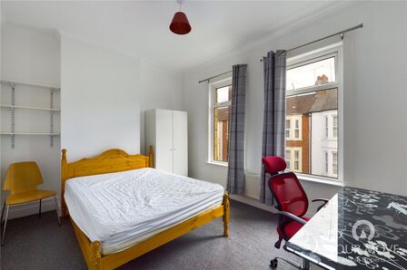Southampton Road, 4 bedroom  House to rent, £560 pcm