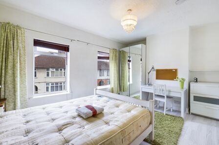 4 bedroom  House to rent