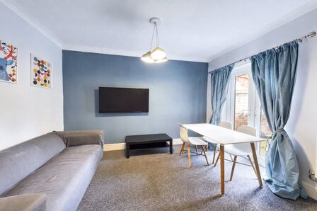Euston Road, 4 bedroom House to rent, &pound;600 pcm