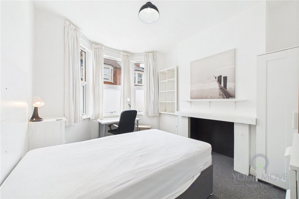 Main image of 4 bedroom House to rent, Southampton Road, Northampton, NN4
