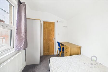 1 bedroom  Room to rent