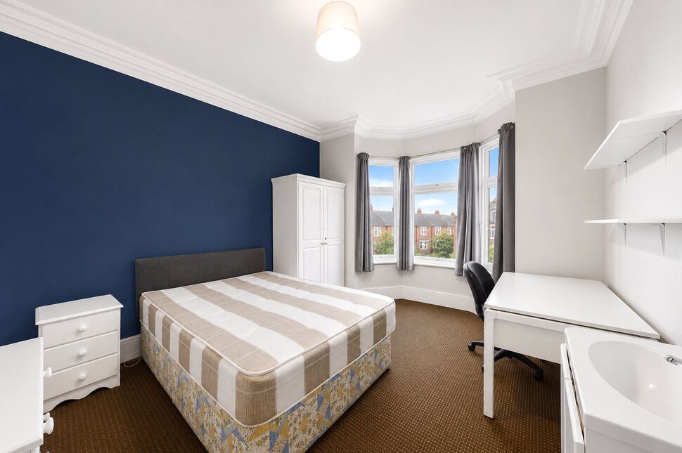 Main image of 1 bedroom Property to rent, Semilong Road, Northampton, NN2