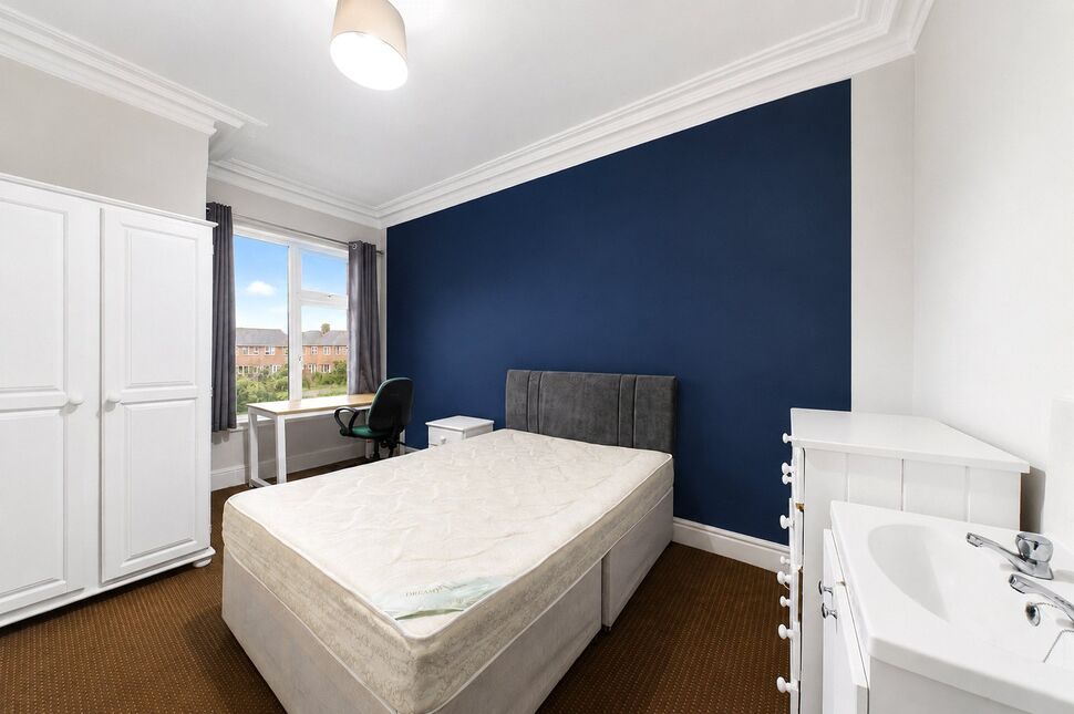 Main image of 1 bedroom Property to rent, Semilong Road, Northampton, NN2