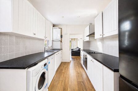 Ivy Road, 5 bedroom Property to rent, &pound;550 pcm