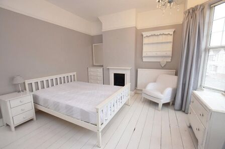 Southampton Road, 1 bedroom  Room to rent, £675 pcm