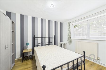 Rothersthorpe Road, 1 bedroom  Flat to rent, £895 pcm