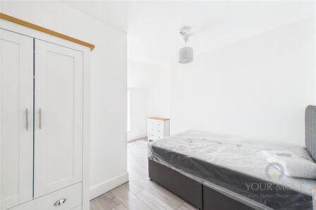 1 bedroom  Room to rent