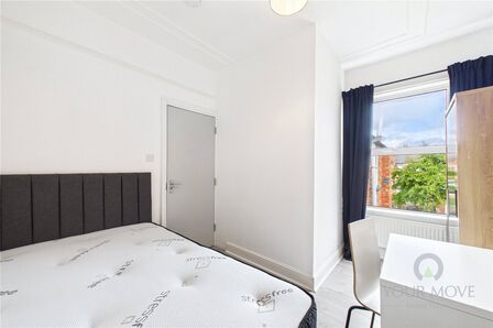 Cedar Road, 1 bedroom House to rent, &pound;560 pcm