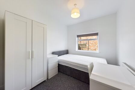 Lower Thrift Street, 1 bedroom Property to rent, &pound;550 pcm
