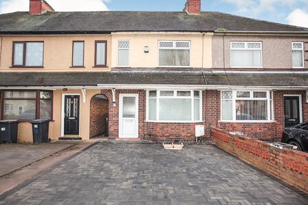 3 bedroom Mid Terrace House to rent