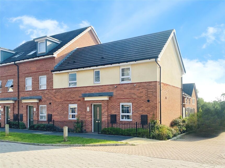 Main image of 3 bedroom Mid Terrace House to rent, Queen Elizabeth Road, Nuneaton, CV10