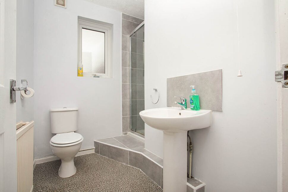 Shower Room / Wc