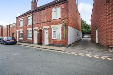Bull Street, 1 bedroom Flat to rent, &pound;700 pcm