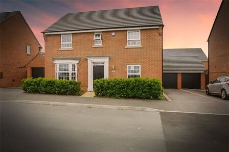 Woolpack Drive, 4 bedroom Detached House for sale, £415,000