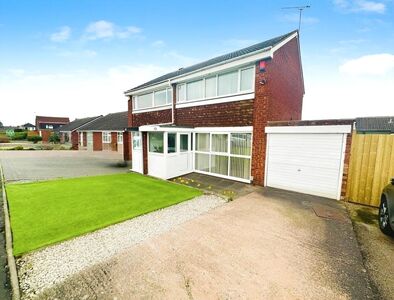 Fair Isle Drive, 3 bedroom Semi Detached House to rent, £1,100 pcm