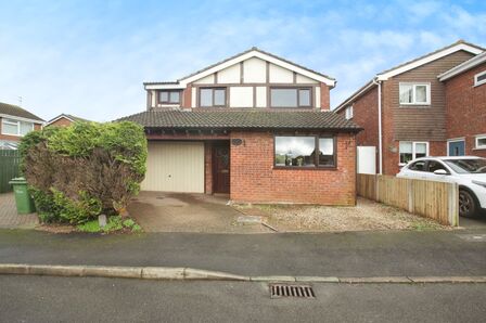 Skelwith Rise, 4 bedroom Detached House for sale, £365,000