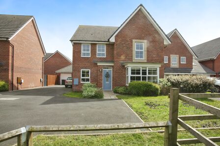 Dovecote Drive, 4 bedroom Detached House for sale, £435,000