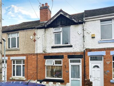 Clifton Road, 2 bedroom Mid Terrace House for sale, £150,000