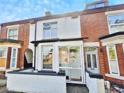 3 bedroom Mid Terrace House for sale
