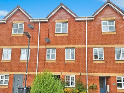 4 bedroom Mid Terrace House for sale
