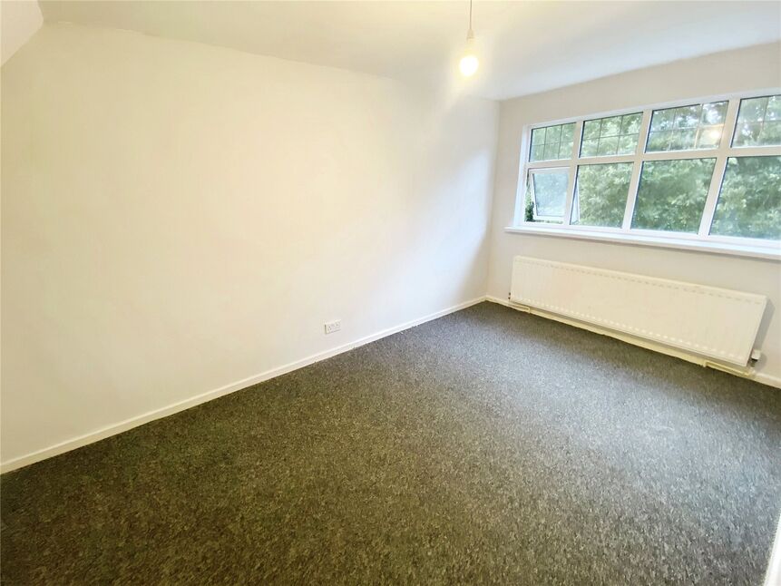 4 bedroom End Terrace House for sale, Woodford Close, Nuneaton, CV10