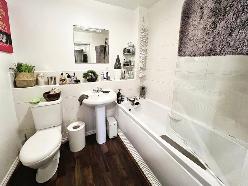 2 bedroom Flat for sale, Wisteria Way, Nuneaton, CV10 £125,000