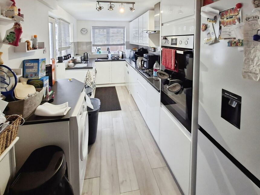 Kitchen / Breakfast Room