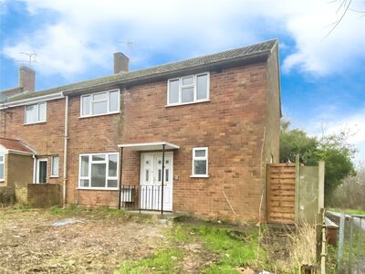 Red Deeps, 3 bedroom End Terrace House to rent, £1,200 pcm