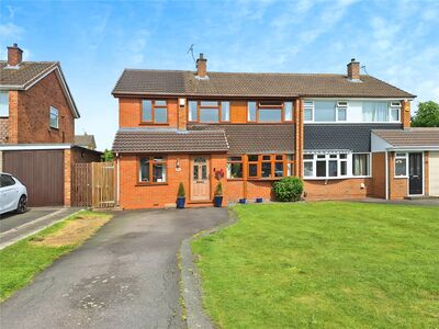 4 bedroom Semi Detached House for sale