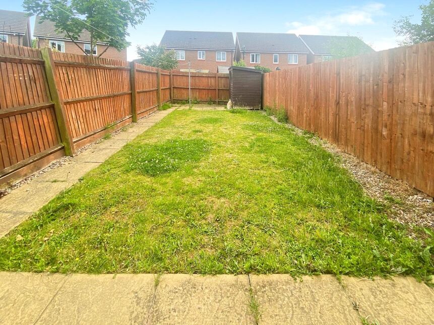 Garden to front and rear