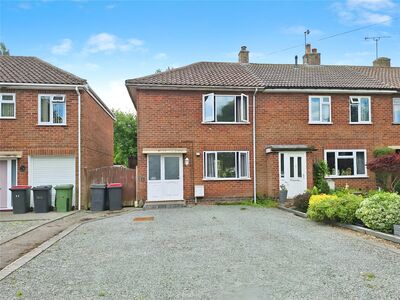 2 bedroom End Terrace House for sale