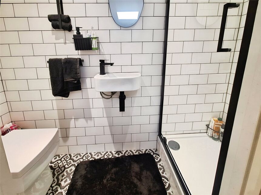 En-Suite Shower