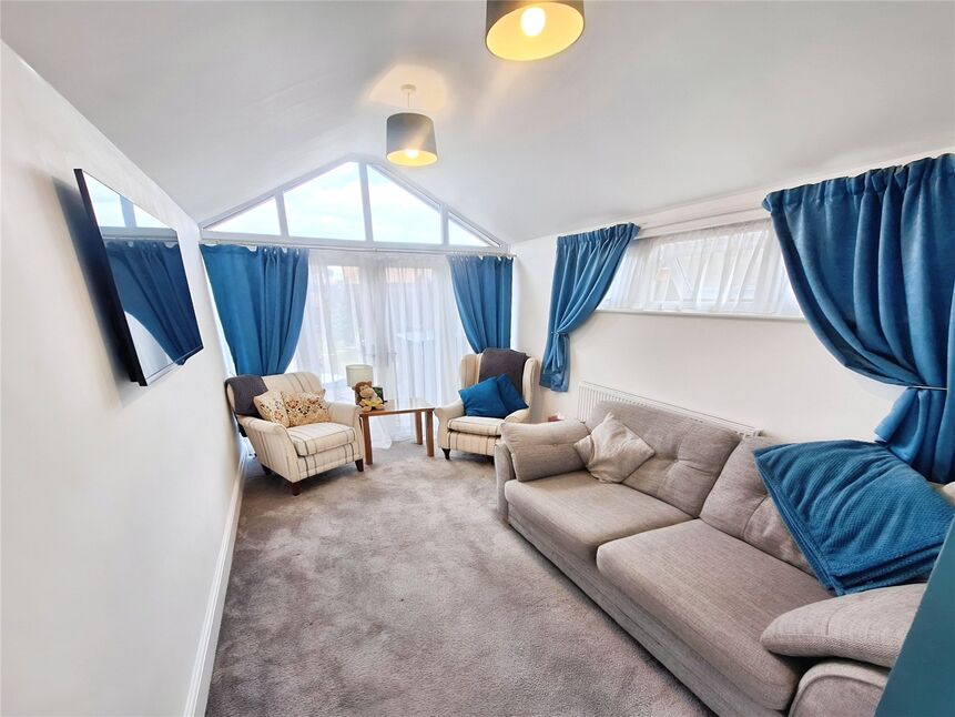 Lounge / Conservatory