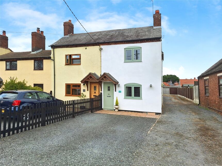 2 bedroom End Terrace House for sale