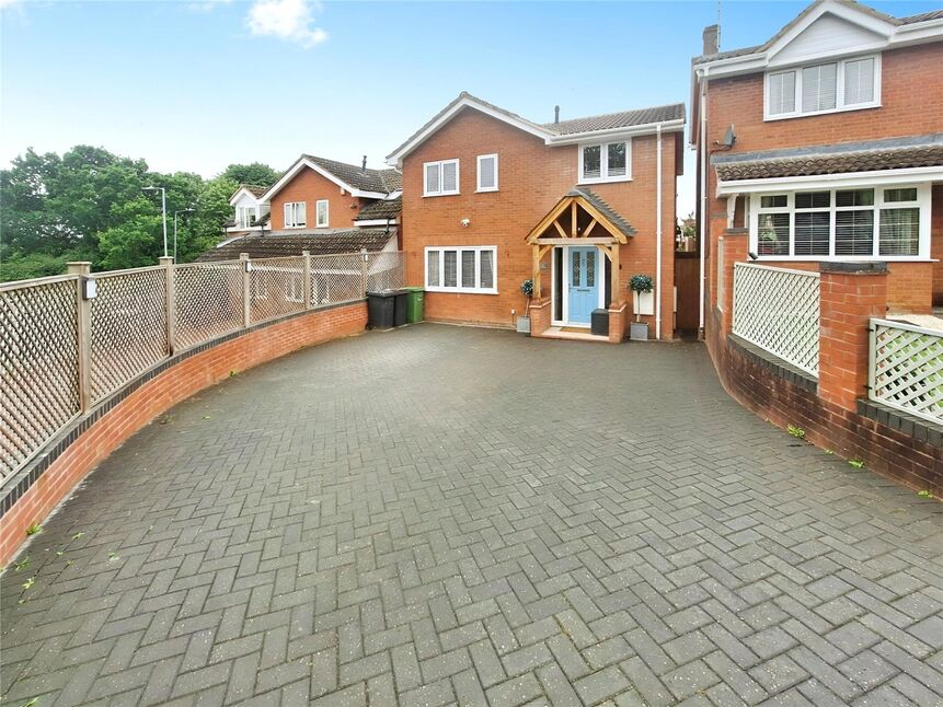 Main image of 4 bedroom Detached House for sale, Orwell Close, Nuneaton, Warwickshire, CV10
