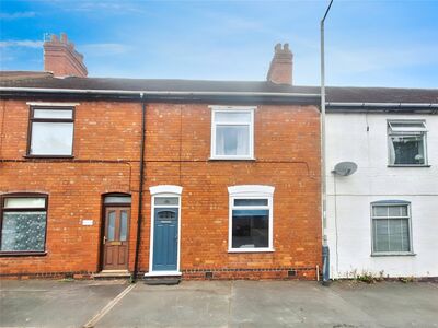 2 bedroom Mid Terrace House for sale
