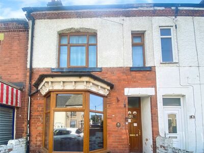 3 bedroom Mid Terrace Property to rent